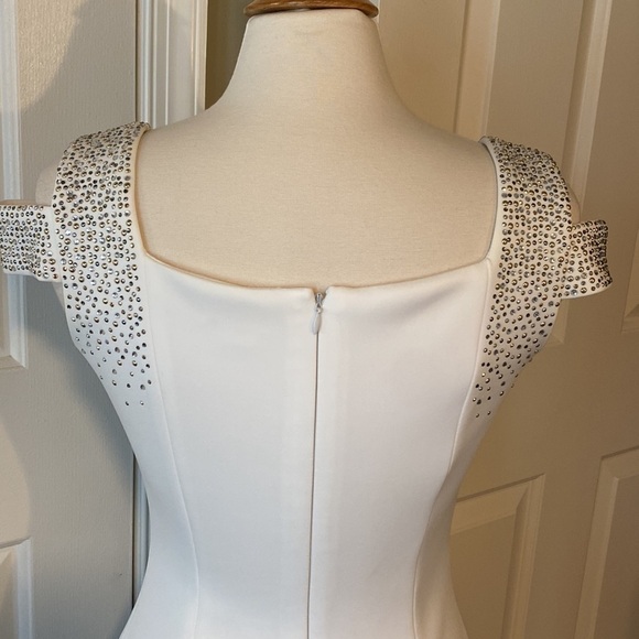 Calvin Klein White Cocktail Dress w/ Silver & Gold Studding on Shoulders, Size 6 - Picture 8 of 9